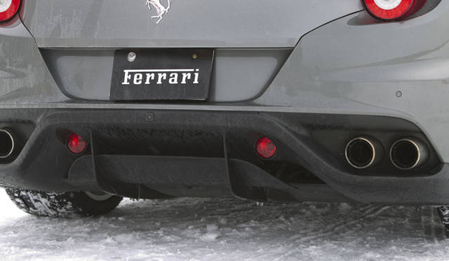 <strong>Ferrari FF｜フェラーリ FF</strong>　