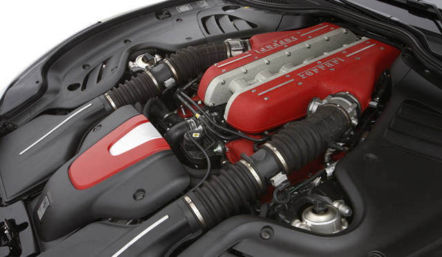 <strong>Ferrari FF｜フェラーリ FF</strong>　