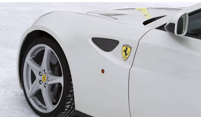 <strong>Ferrari FF｜フェラーリ FF</strong>　