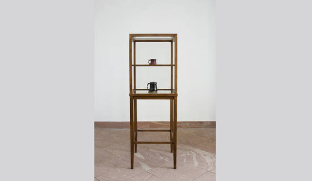 <strong>G-tokyo 2012</strong>　Simon Fujiwara サイモン・フジワラ Beer Jockey (The Father of Pottery) 2011 © Simon Fujiwara Courtesy of TARO NASU and NEUE ALTE BRÜCKE