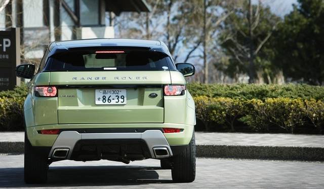 <strong>RANGE ROVER EVOQUE｜レンジローバー イヴォーク</strong>　