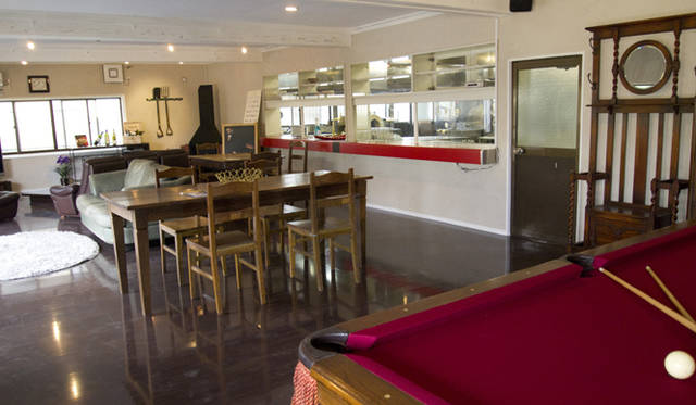 <strong>『シェアデザイナーズカレッジ たまプラーザ』</strong>　広いリビングでは、オープン前にコンサートを開催したことも。