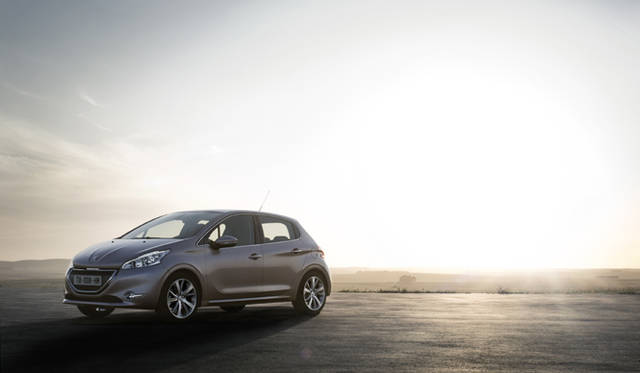 <strong>Peugeot 208｜プジョー208</strong>