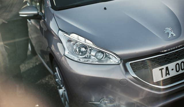 <strong>Peugeot 208｜プジョー208</strong>