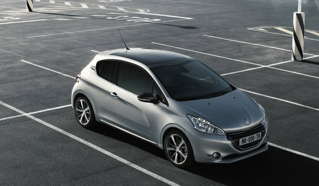 <strong>Peugeot 208｜プジョー208</strong>