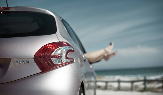 <strong>Peugeot 208｜プジョー208</strong>