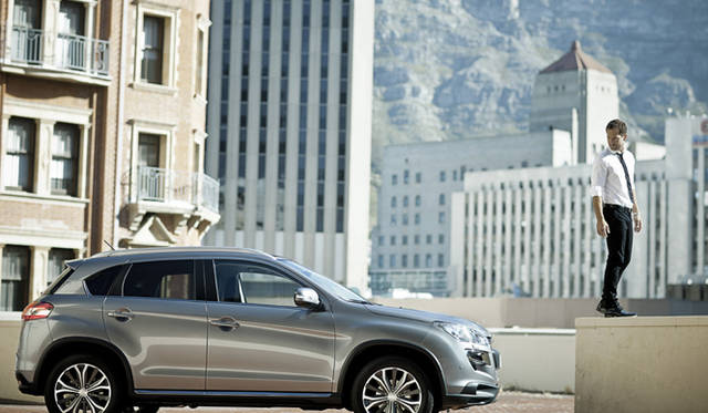 <strong>Peugeot 4008｜プジョー4008</strong>