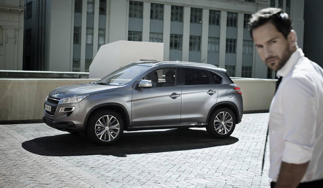 <strong>Peugeot 4008｜プジョー4008</strong>