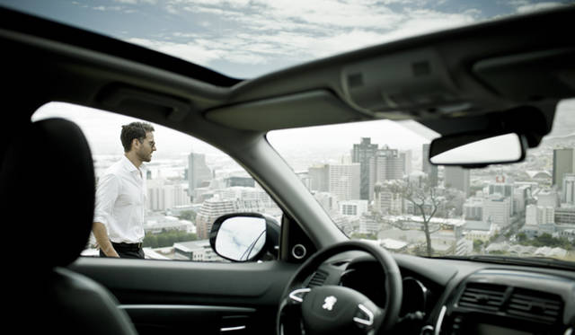 <strong>Peugeot 4008｜プジョー4008</strong>