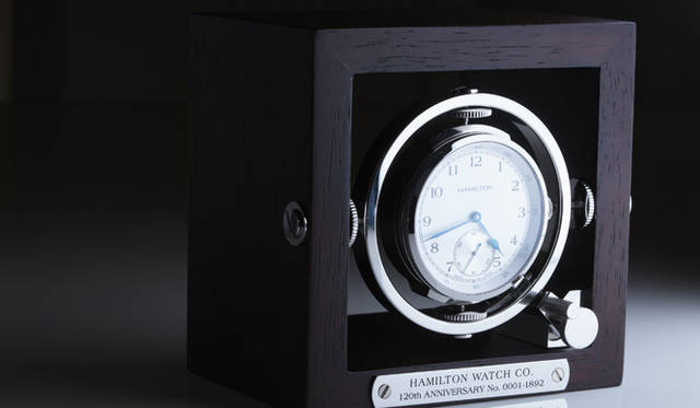 <strong>HAMILTON｜ハミルトン</strong> 「カーキ ネイビー パイオニア 限定モデル」 予価27万5100円（2012年12月発売予定）。
