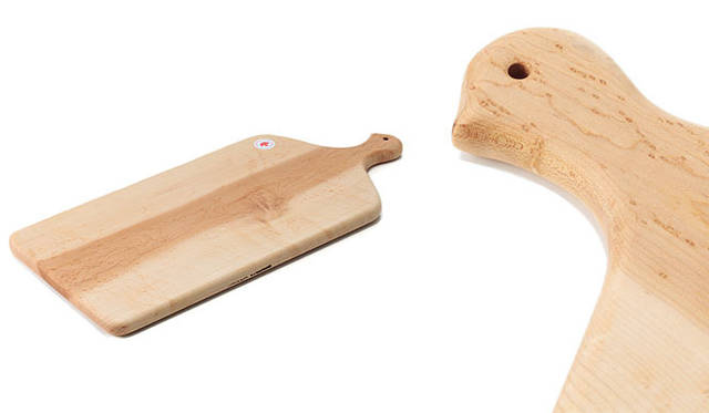 <strong>Birdseye Maple｜バーズアイ メープル</strong>　「Cheese Board Birds LL」1万5750円（品番：BEM09967）サイズ｜W500×H230×D20mm
