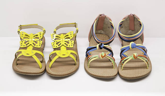 <strong> mellow yellow paris｜メローイエローパリ</strong>　『メローイエローパリ原宿本店』　キッズライン「minimy mellow yellow （ミニマイ メローイエロー）」　パピヨンサンダル9345円、マルチコードサンダル1万290円