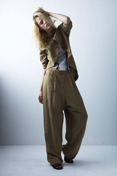 　2012春夏コレクションより