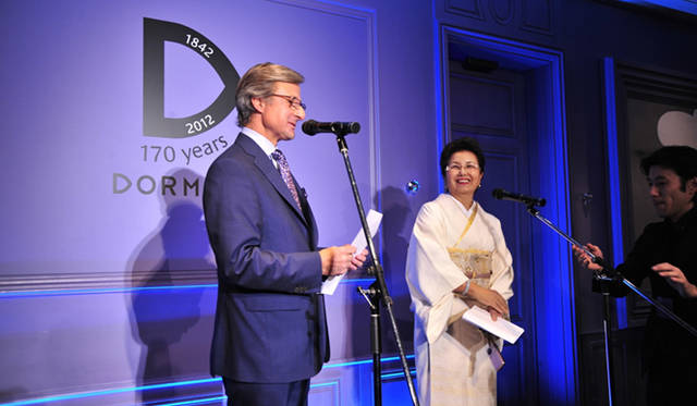 <strong>170years DORMEUIL PARTY｜ドーメル</strong>　ドーメル社 代表取締役のドミニク・ドーメル氏とドーメルジャポン代表取締役の加賀美由加里氏。