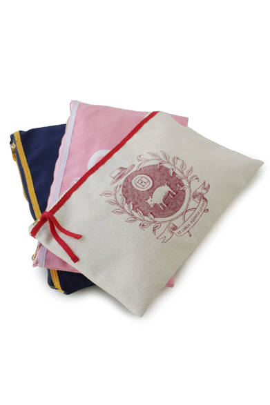 ポーチ 各4200円 