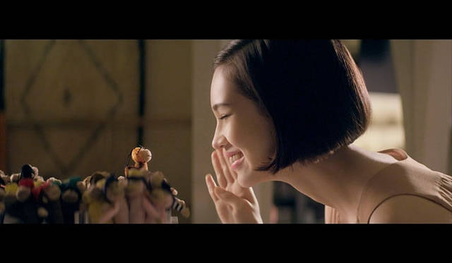 <strong>UNITED ARROWS｜ユナイテッドアローズ</strong>　120秒長編CM「TRENCH TRIP」3月2日深夜オンエア　© UNITED ARROWS