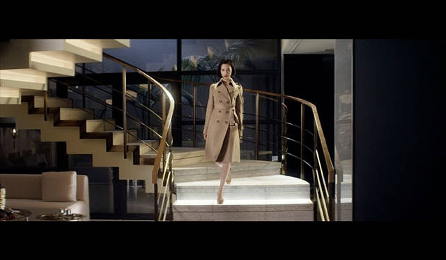 <strong>UNITED ARROWS｜ユナイテッドアローズ</strong>　120秒長編CM「TRENCH TRIP」3月2日深夜オンエア　© UNITED ARROWS