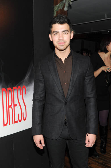 <strong>MIU MIU│ミュウミュウ　ニューヨークで『THE WOMAN DRESS』プレミア上映会を開催</strong><br />Joe Jonas（ジョー・ジョナス）[俳優]