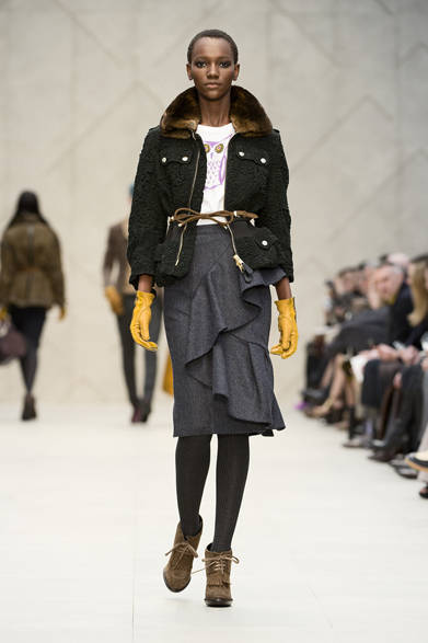 <strong>BURBERRY PRORSUM｜バーバリー プローサム</strong>　2012-13年秋冬コレクション速報