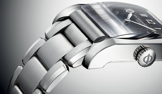 <strong>BAUME & MERCIER｜ボーム＆メルシエ</strong> 丹念に仕上げられたSSブレスレット。