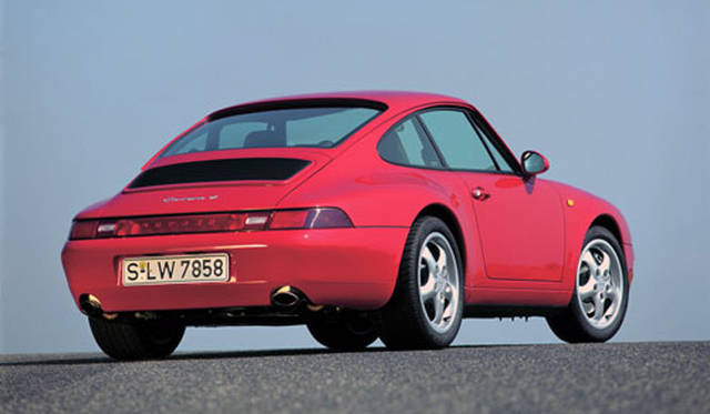 <strong>Porsche 911 Story─4代目993型｜Porsche</strong>　Carrera 4｜カレラ4