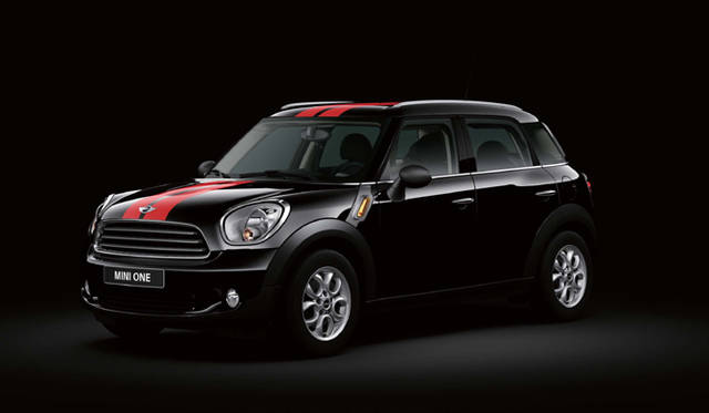 <strong>MINI Crossover Buckingham｜ミニ クロスオーバー バッキンガム</strong>　アブソリュートブラック