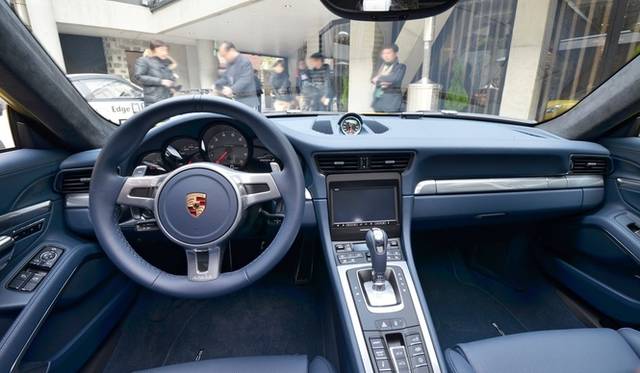 <strong>Porsche 911 Carrera S｜ポルシェ911カレラS</strong>