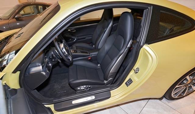 <strong>Porsche 911 Carrera S｜ポルシェ911カレラS</strong>