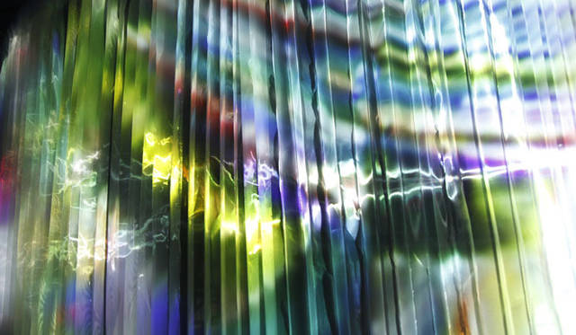 <strong>Canon｜キヤノン</strong>　2012年ミラノサローネ　ミントデザインズ（ファッションデザイナー）×志村信裕（映像アーティスト）＝「Fall in Pop」