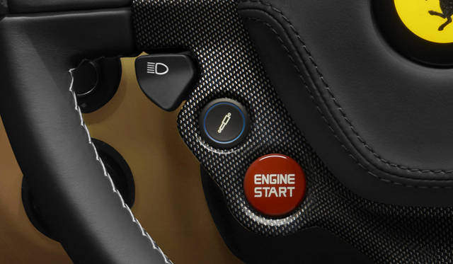 <strong>Ferrari F12 Berlinetta｜フェラーリF12ベルリネッタ</strong>