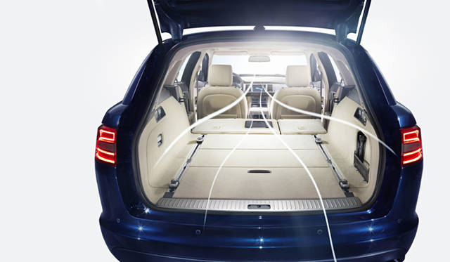 <strong>Jaguar XF Sportbrake｜ジャガー XFスポーツブレイク</strong>