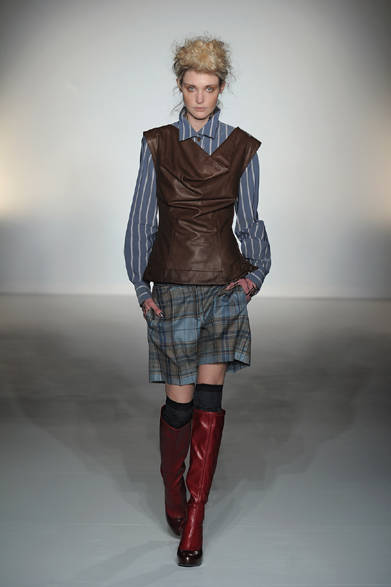 <strong>Vivienne Westwood RED LABEL｜ヴィヴィアンウエストウッド レッドレーベル</strong>　2012-13年秋冬コレクション速報