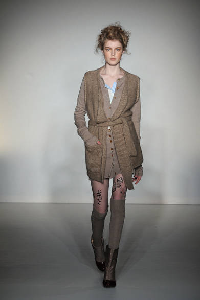 <strong>Vivienne Westwood RED LABEL｜ヴィヴィアンウエストウッド レッドレーベル</strong>　2012-13年秋冬コレクション速報