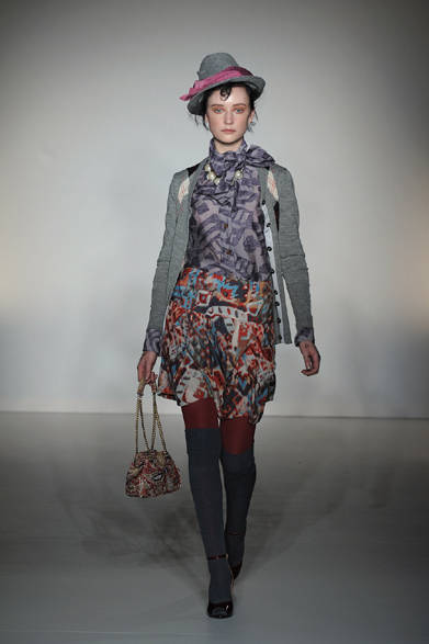 <strong>Vivienne Westwood RED LABEL｜ヴィヴィアンウエストウッド レッドレーベル</strong>　2012-13年秋冬コレクション速報