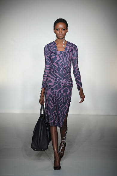 <strong>Vivienne Westwood RED LABEL｜ヴィヴィアンウエストウッド レッドレーベル</strong>　2012-13年秋冬コレクション速報