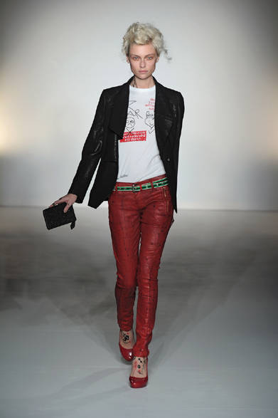 <strong>Vivienne Westwood RED LABEL｜ヴィヴィアンウエストウッド レッドレーベル</strong>　2012-13年秋冬コレクション速報