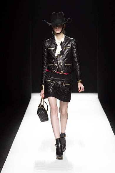 <strong>MOSCHINO｜モスキーノ</strong>　2012-13年秋冬コレクション速報