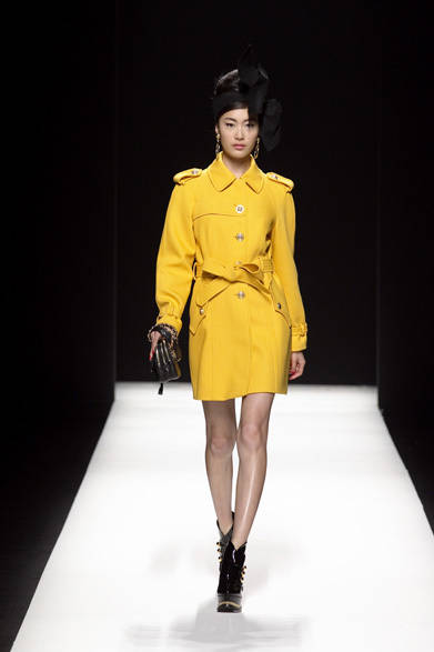 <strong>MOSCHINO｜モスキーノ</strong>　2012-13年秋冬コレクション速報