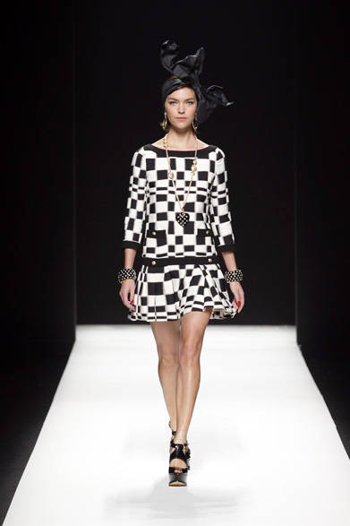 <strong>MOSCHINO｜モスキーノ</strong>　2012-13年秋冬コレクション速報