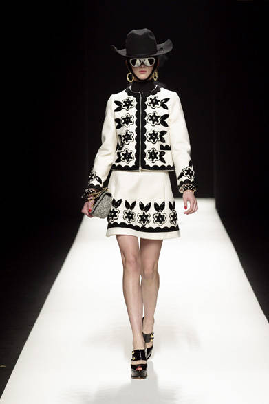 <strong>MOSCHINO｜モスキーノ</strong>　2012-13年秋冬コレクション速報