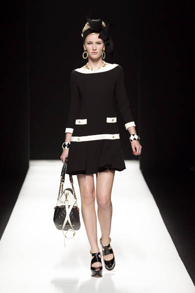 <strong>MOSCHINO｜モスキーノ</strong>　2012-13年秋冬コレクション速報