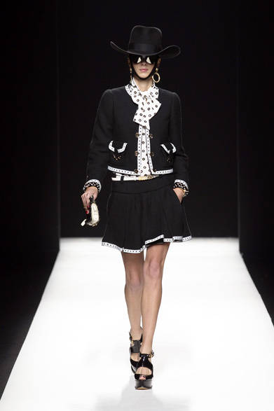 <strong>MOSCHINO｜モスキーノ</strong>　2012-13年秋冬コレクション速報