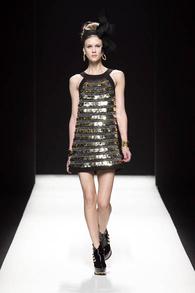 <strong>MOSCHINO｜モスキーノ</strong>　2012-13年秋冬コレクション速報