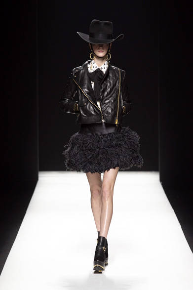 <strong>MOSCHINO｜モスキーノ</strong>　2012-13年秋冬コレクション速報