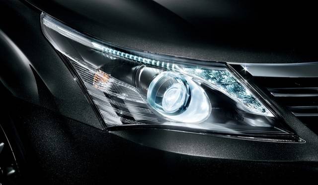 <strong>トヨタ アベンシス│TOYOTA AVENSIS</strong>