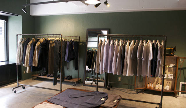 <strong>The BeauSnob│ザ・ボウスノッブ</strong>　「ディレッツ＆スノッブス」厳選したアイテムが並ぶ。