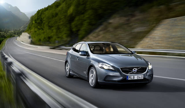 <strong>Volvo V40｜ボルボ V40</strong>