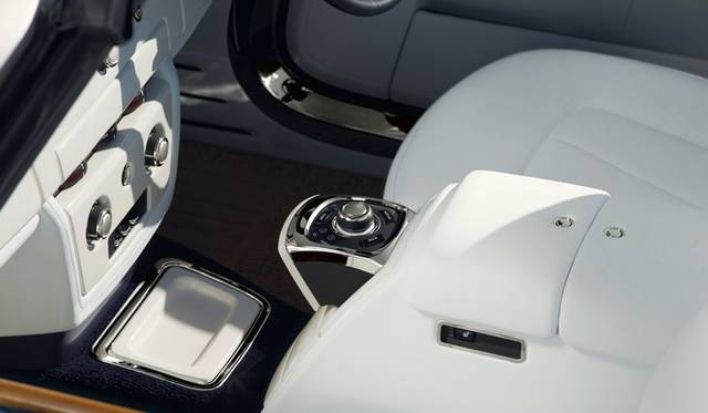 041_rolls-royce_phantom-II_dhc <strong>Rolls-Royce Phantom Drop Head Coupe series II|ロールス ロイス・ファントム ドロップ・ヘッド・クーペ シリーズII</strong>