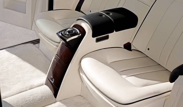 047_rolls-royce_phantom-II_ewb <strong>Rolls-Royce Phantom Extened Wheel Base series II|ロールス ロイス・ファントム EWB シリーズII</strong>