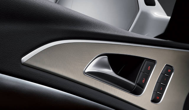 <strong>Audi A6 Allroad｜アウディ A6 オールロード</strong>